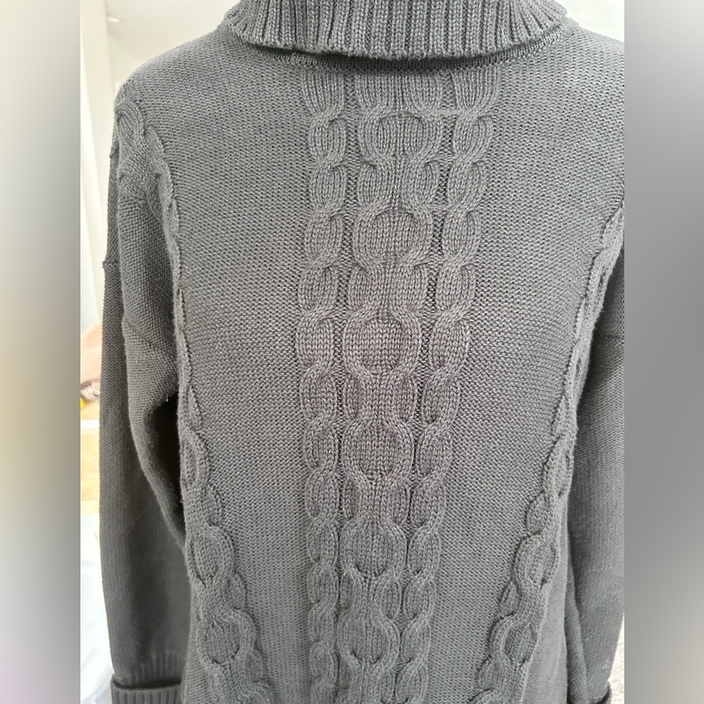 L.L. Bean Women’s Black Cable Knit Turtle Neck Sweater Size Medium - Picture 2 of 9